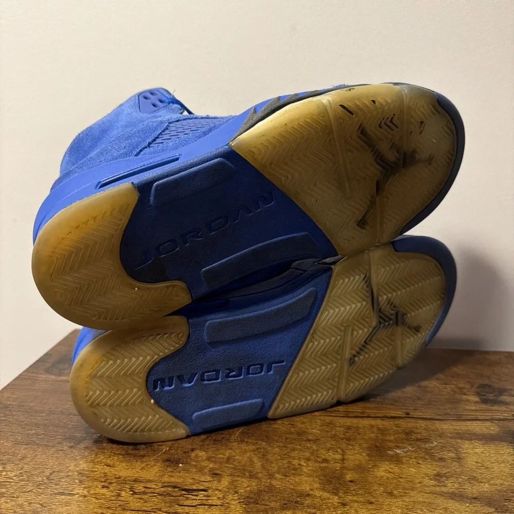 Air Jordan 5 Retro Men's Size 9 Blue Suede Athletic Mid-Trainer Sneakers, USED